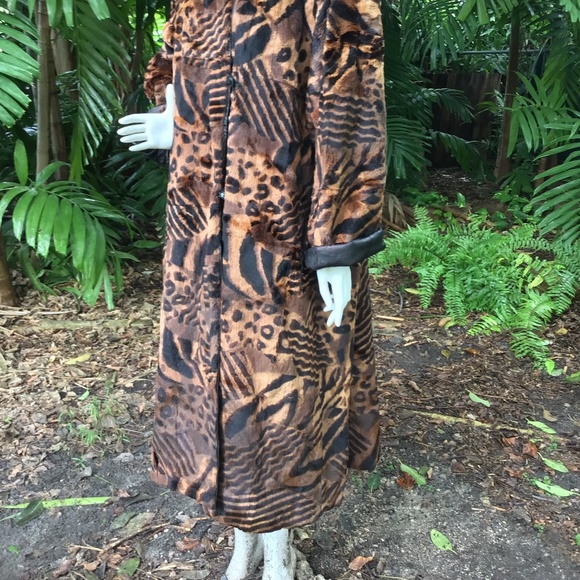 Vintage Krizia Italian leather lined fur coat - Picture 13 of 15